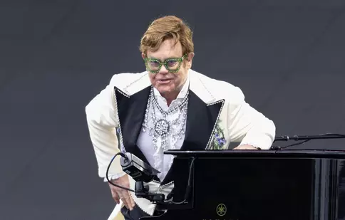 Elton John, de urgență la spital după un accident. Cum se simte acum celebrul artist