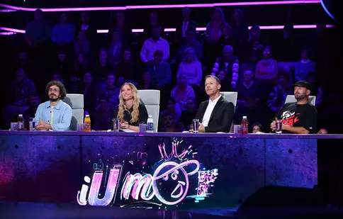 iUmor, 20 noiembrie 2022. Jurații-surpriză revin într-o ediție specială a show-ului