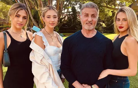 Sylvester Stallone, pe urmele surorilor Kardashians. Actorul și familia sa vor avea propriul reality-show