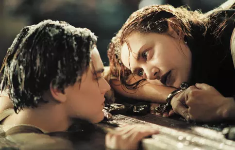 Singurul mod în care Jack ar fi putut supraviețui în „Titanic”. Testele științifice făcute de regizorul James Cameron