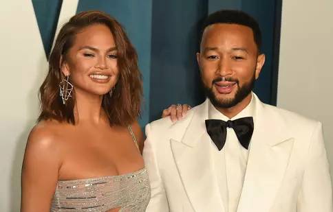 Chrissy Teigen și John Legend, din nou părinți! Cei doi au făcut publică prima fotografie a bebelușului lor