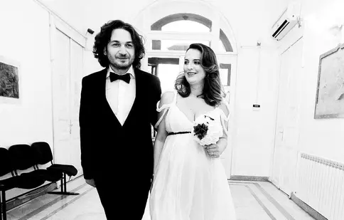 Florin Dumitrescu, romantic de Ziua îndrăgostiților. Ce declarație de iubire i-a făcut soției sale