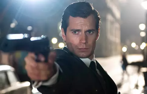 Cine i s-a alăturat lui Henry Cavill în noul film al lui Guy Ritchie