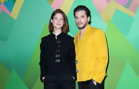 Kit Harington va fi, din nou, tătic! Actorul din „Urzeala Tronurilor” a făcut anunțul în cadrul emisiunii lui Jimmy Fallon