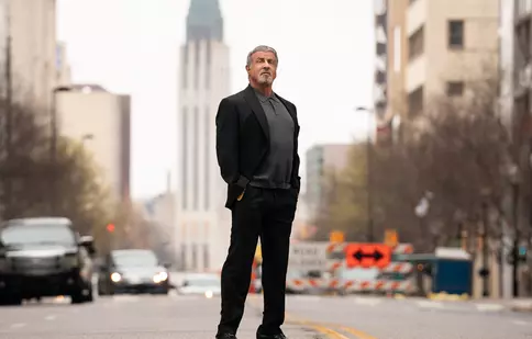 „Tulsa King” e disponibil la SkyShowtime. Ce trebuie să știți despre primul serial tv în care joacă Sylverster Stallone