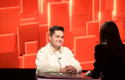 Selly, invitat de la “40 de întrebări cu Denise Rifai”. “Adevărul este că m-am lăsat de facultate cu nici 3 ore înainte de prima zi de facultate”