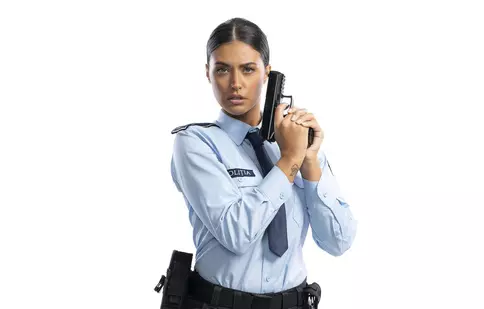 Antonia este o polițistă cu capsa pusă. Cântăreața s-a antrenat cu cascadori profesioniști. EXCLUSIV