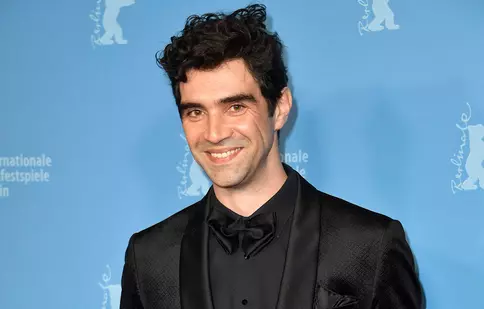Alec Secăreanu despre serialul „Spy/Master”, de la HBO Max: „Am citit scenariul cu sufletul la gură, m-a atras foarte mult și m-a intrigat povestea”. EXCLUSIV