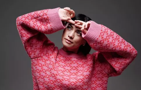 Aylin Cadir, despre cum și-a descoperit pasiunea pentru actorie și întrebarea „retorică” pusă de Ion Caramitru. „Pentru asta trăiesc eu”. EXCLUSIV