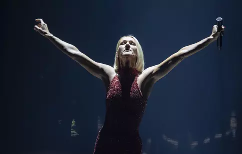 Celine Dion, anunț îngrijorător pentru fani. Ce se întâmplă, până la urmă, cu turneul mondial al artistei