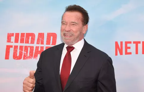 Cum a ajuns Arnold Schwarzenegger să fie dependent de exercițiile fizice. Ce îl punea tatăl lui să facă în fiecare dimineață