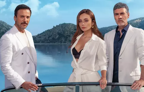 Este serialul verii la turci! Ce trebuie să știți despre „Maviye Sürgün”, prima coproducție dintre turci și Telemundo. Trailer, distribuție, poveste