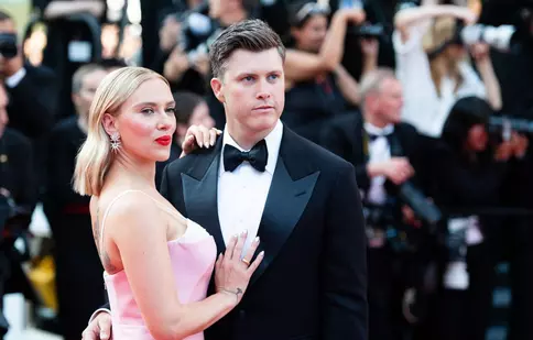 Scarlett Johansson apariție rară alături de soțul său la Cannes 2023. Actrița a strălucit pe covorul roșu