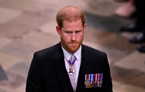 Prințul Harry, acuzat că dă din nou emoții familiei regale. „Transformă totul într-un alt circ“