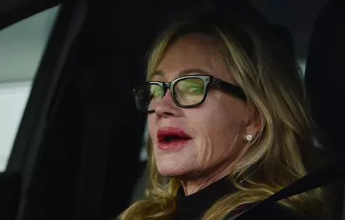 Cum arată noua Melanie Griffith: păr scurt, ten de porțelan și trup de balerină. A ieșit în colanți pe stradă și a atras toate privirile