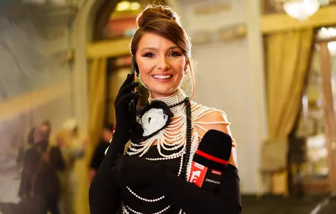 Olivia Păunescu, apariție de senzație. A atras privirile tuturor cu ținuta ei inspirată de Coco Chanel