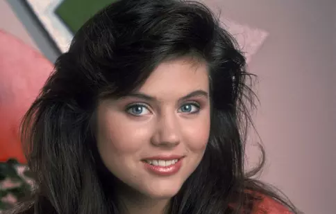 Cum arată astăzi Tiffani Thiessen, Kelly din serialul „Salvați de clopoțel”. Are o fiică adolescentă care i-a moștenit frumusețea