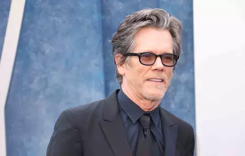 Kevin Bacon a recreat celebrul dans din filmul „Footloose”. A sărbătorit sfârșitul grevei actorilor