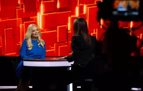 Daciana Sârbu, la 40 de întrebări cu Denise Rifai. „Ce simțiți când fetița adoptată vă spune mama?”
