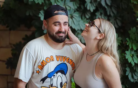 Emi și Mădălina au acceptat provocarea „Power Couple” la un an de la nuntă. Ce poreclă inedită are soția comediantului