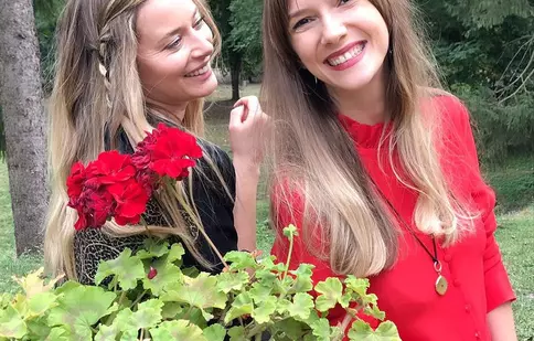 Adela Popescu, reacție neașteptată la vestea că Laura Cosoi așteaptă al patrulea copil. Ce mesaj a transmis