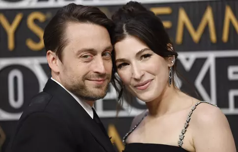 Kieran Culkin a cerut-o în căsătorie pe soția lui între două tomberoane. Jazz Charton, detalii neștiute despre prima întâlnire