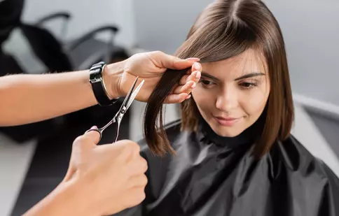 Cum alegi tunsoarea potrivită în funcţie de forma feţei