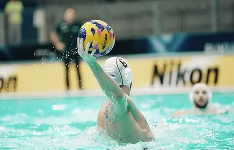 TVR 1 transmite Campionatul Mondial de natație. Cine sunt cei opt sportivi români care participă la competiția de la Doha
