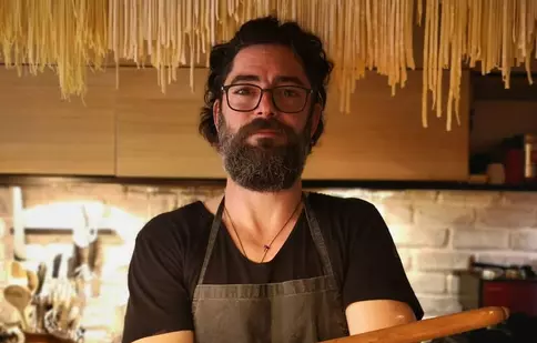Cum arată casa lui Dan Bordeianu. Cu ce se ocupă de când s-a mutat la țară