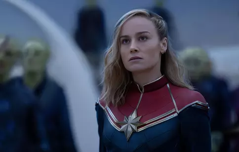 „The Marvels” este acum disponibil pe Disney Plus. Noi imagini din filmul cu Brie Larson