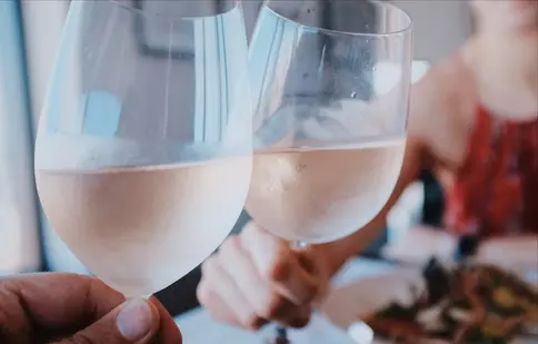 5 lucruri pe care trebuie să le știi despre vinul rose
