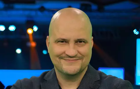 Șerban Huidu a revenit cu un nou sezon de Cronica cârcotașilor și pregătește o nouă producție. „Am un proiect de serial”. EXCLUSIV