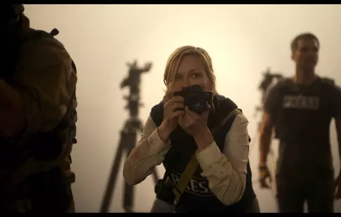 „Război civil” ajunge la cinema. De ce filmul cu Kirsten Dunst a stârnit un val de discuții