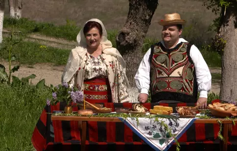 „Tezaur folcloric”, ediții speciale de Florii, TVR 1 și TVR Folclor. Cine sunt invitații