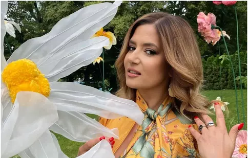 Amalia Enache împlinește 48 de ani! Cum arăta la debutul în televiziune, acum peste 20 de ani