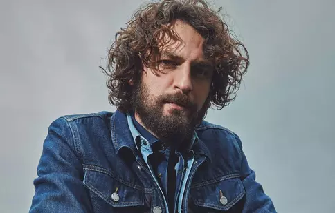 Cine este Birkan Sokullu, din serialul „Vinovați de iubire” de la Kanal D. Actorul apare și la Netflix