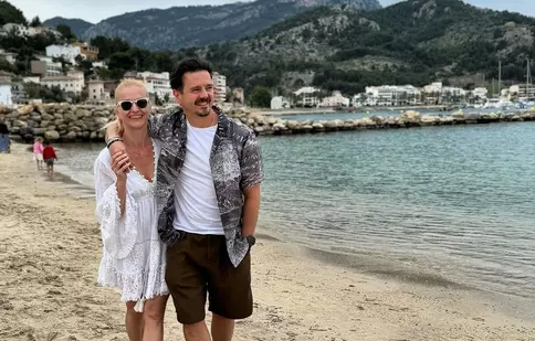 Mihai și Elwira Petre, provocare pe o plajă din Palma de Mallorca. Ce au făcut după ce s-au învârtit de 17 ori