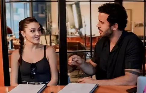 Hande Erçel și Barış Arduç vor juca împreună într-un film. Ce știm despre noul proiect