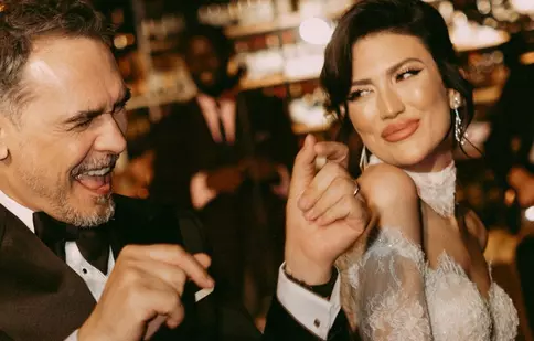 Răzvan Simion, imagine de colecție cu mama lui. Mariana Simion, apariție deosebită la nunta fiului ei