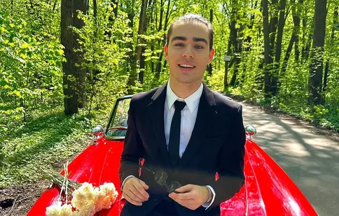 Radu Ștefan Bănică și-a găsit mașina vandalizată. „Am văzut că e înclinată într-o parte. M-am urcat în ea și nu mergea”