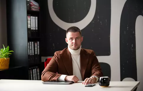 Șef sub acoperire (Pro TV). Protagonistul episodului de azi, fondatorul unui brand românesc de fast food. „Mă va ajuta să am o imagine și mai clară”