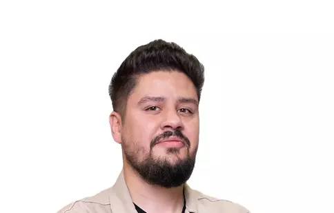 Emisiunea „Connect” revine pe micile ecrane cu un nou sezon, la Prima TV. Ce surprize pregătește prezentatorul Claudiu Râpan