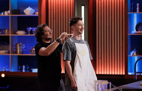 Cine este Cristian Ușurelu. Chefii Bontea, Dumitrescu și Scărlătescu i-au oferit șorțul de aur la „MasterChef” 2024. „Ești cel mai puternic concurent pe care l-am avut până acum”