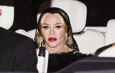 Madonna, apariție fabuloasă la Săptămâna Modei de la Milano. Artista a apelat la medicul estetician și arată complet diferit
