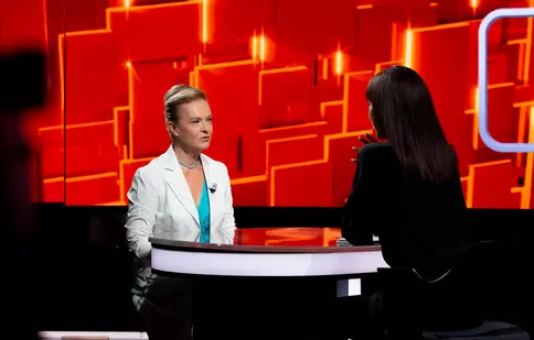Mona Nicolici, la „40 de întrebări cu Denise Rifai”. „Cât de grea este viața unei vedete într-o corporație?”