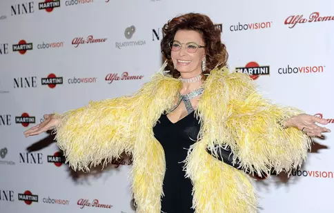 Sophia Loren, party ca la 90 de ani! O celebră româncă s-a regăsit printre invitați. Mădălina Ghenea nu a fost prezentă