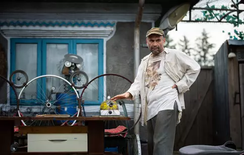 Ce se întâmplă în Las Fierbinți, 2 octombrie 2024. Reacția lui Celentano în ziua în care au loc Premiile Comunei Fierbinți: „Eu dacă nu iau premiu, mă mut din satul ăsta!”