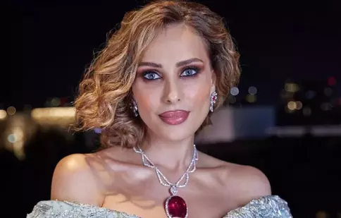 Iulia Vântur, apariție ca o prințesă la un festival din Abu Dhabi. Bijuteria de 200 de karate a atras toate privirile