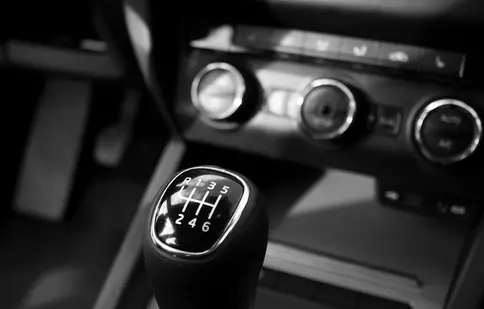 Cine mai poate conduce mașina pe care ai luat-o în leasing?