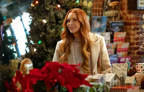 Lindsay Lohan revine pe micul ecran în filmul „Micul nostru secret”, disponibil pe Netflix. Dată de lansare, trailer
